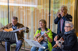 Der Leitung des Sozialzentrum Bregenz-Weidach nahestehende Musikergruppe 